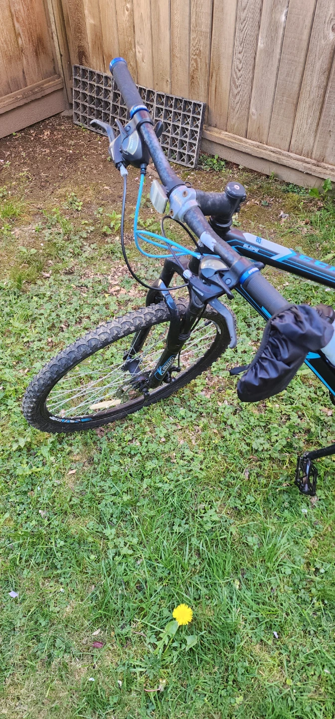 GT Avalanche Mountain Bike - photo 3