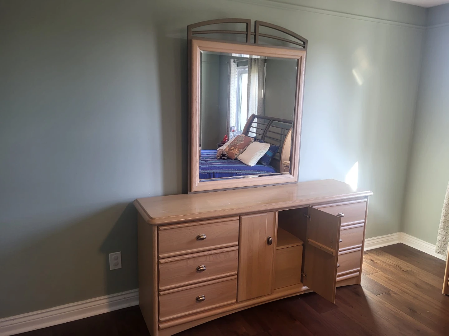 Light Oak Dresser with Mirror - photo 2