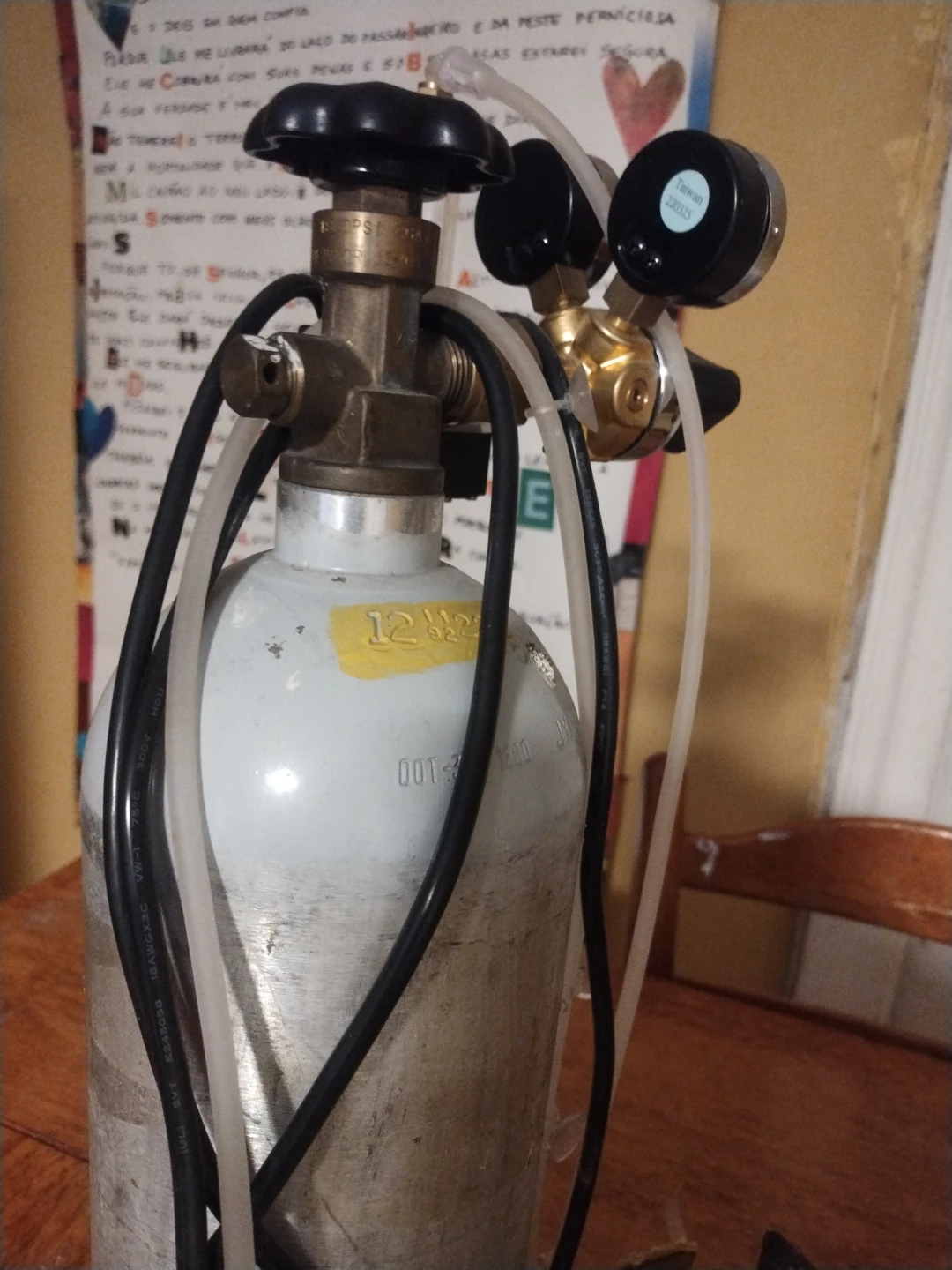 CO2 Regulator with Tank