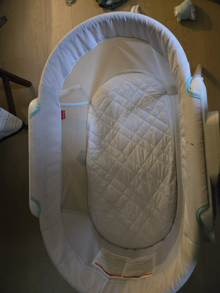 Fisher-Price Newborn Bassinet - photo 2
