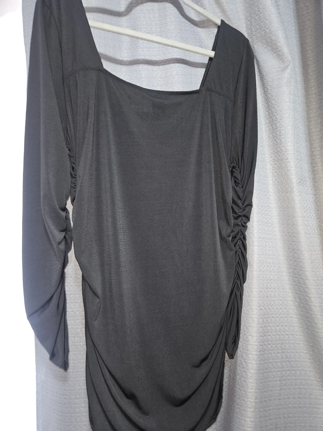 Fashion to Figure Black Ruched Square Neck Top - Size 2 - photo 4