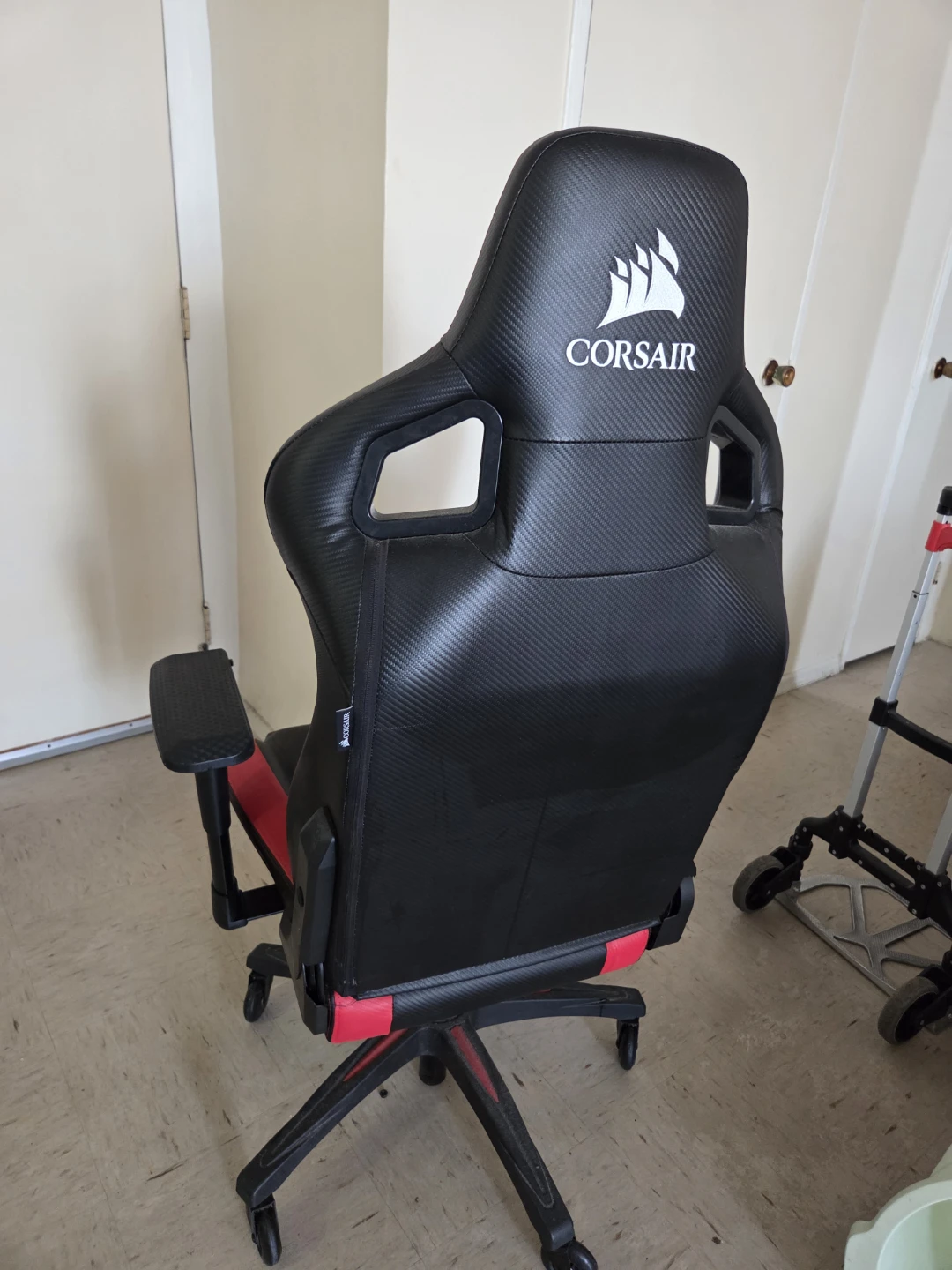 Corsair Gaming Chair - photo 2