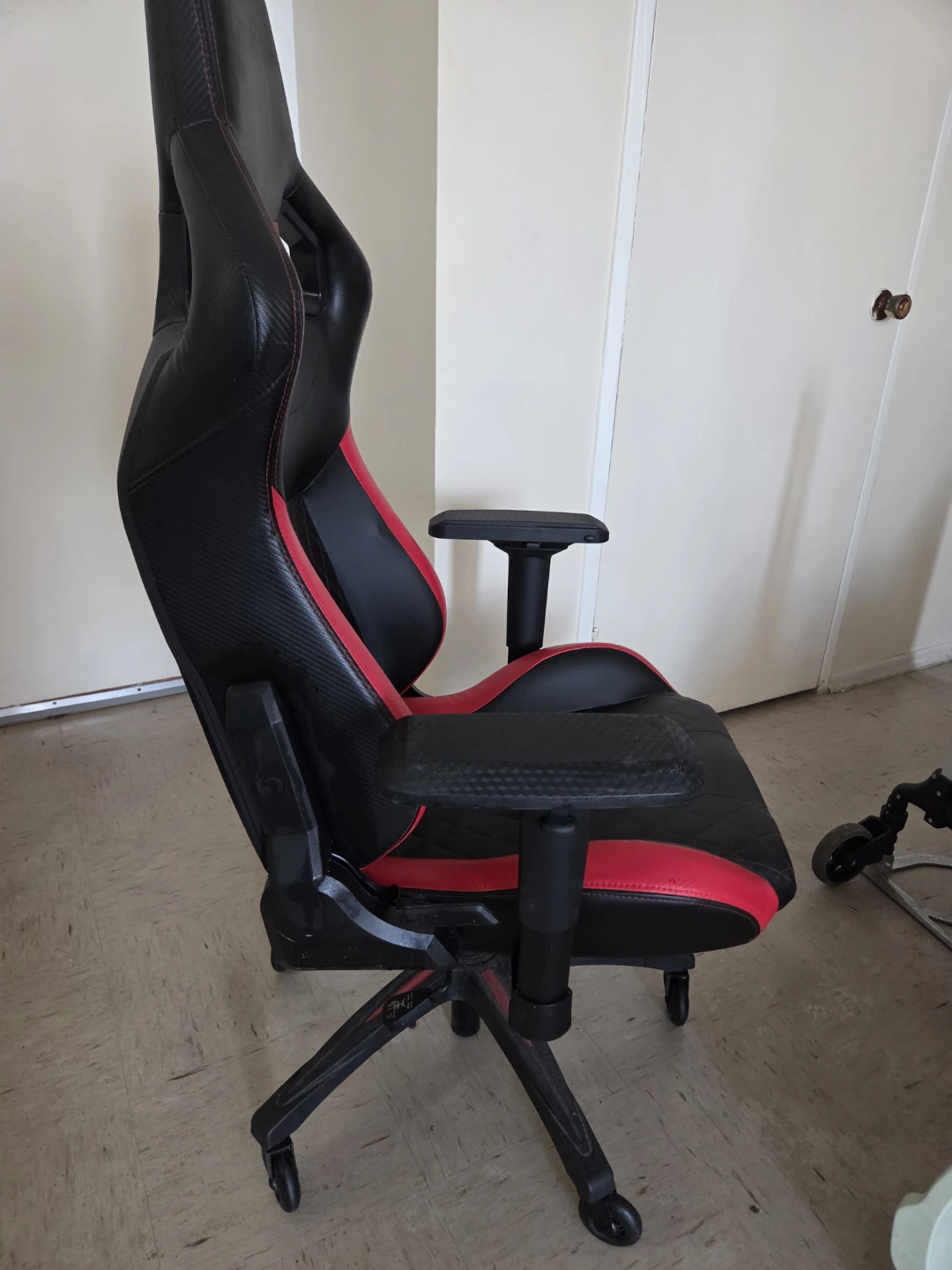 Corsair Gaming Chair - photo 3