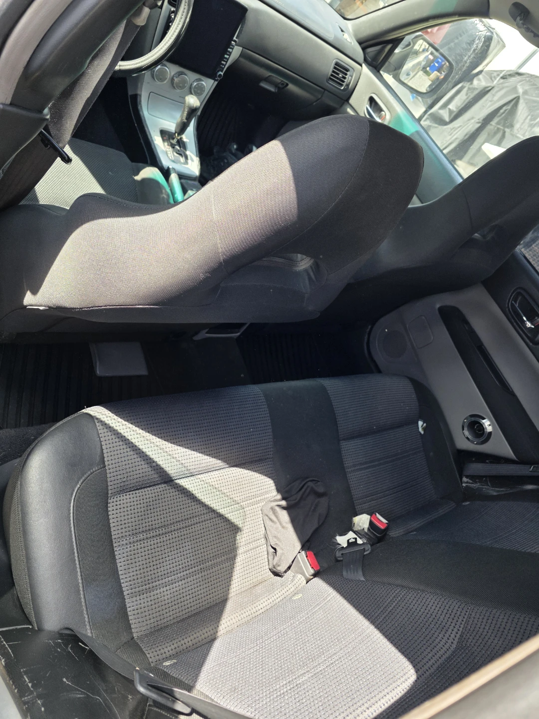 Subaru Forester Car - Silver - photo 4
