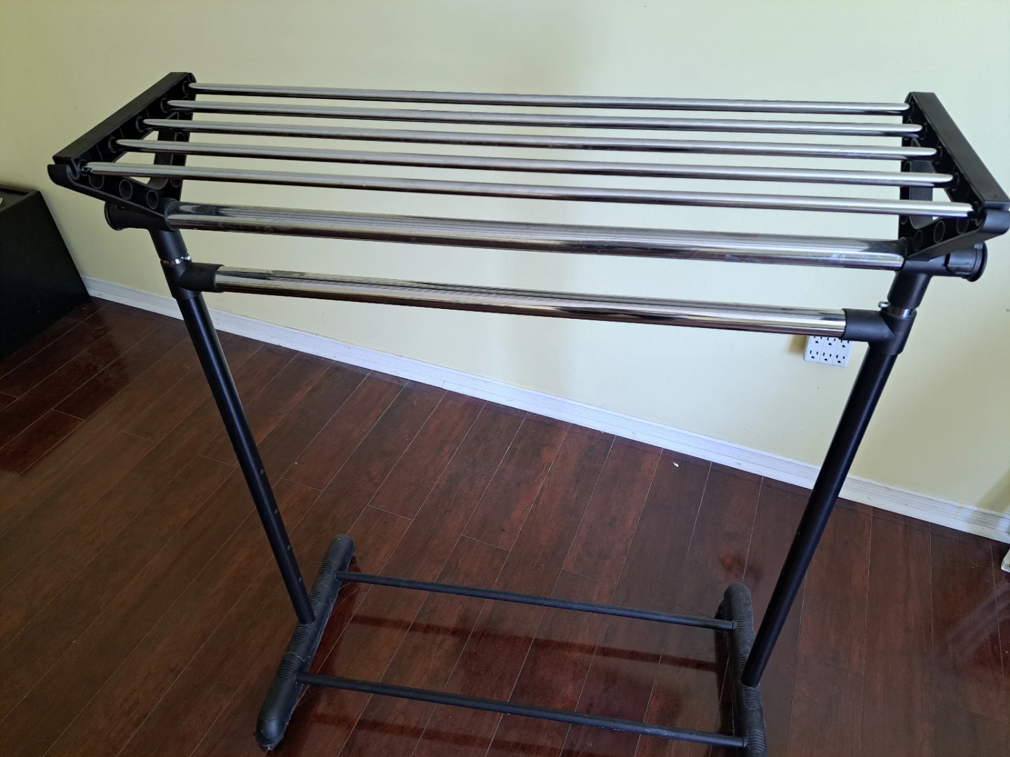 Moverable Clothes hangers - photo 2