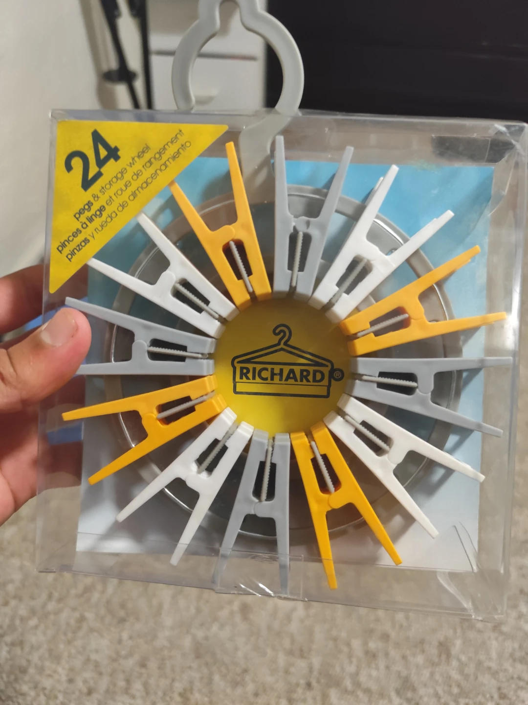 Richard 24 Pegs & Storage Wheel Clothes Pegs