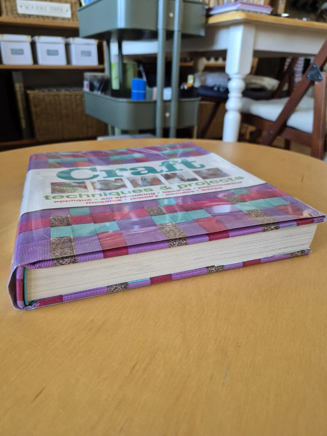 Craft Book : How-To do All the Crafts! Instructions - photo 4
