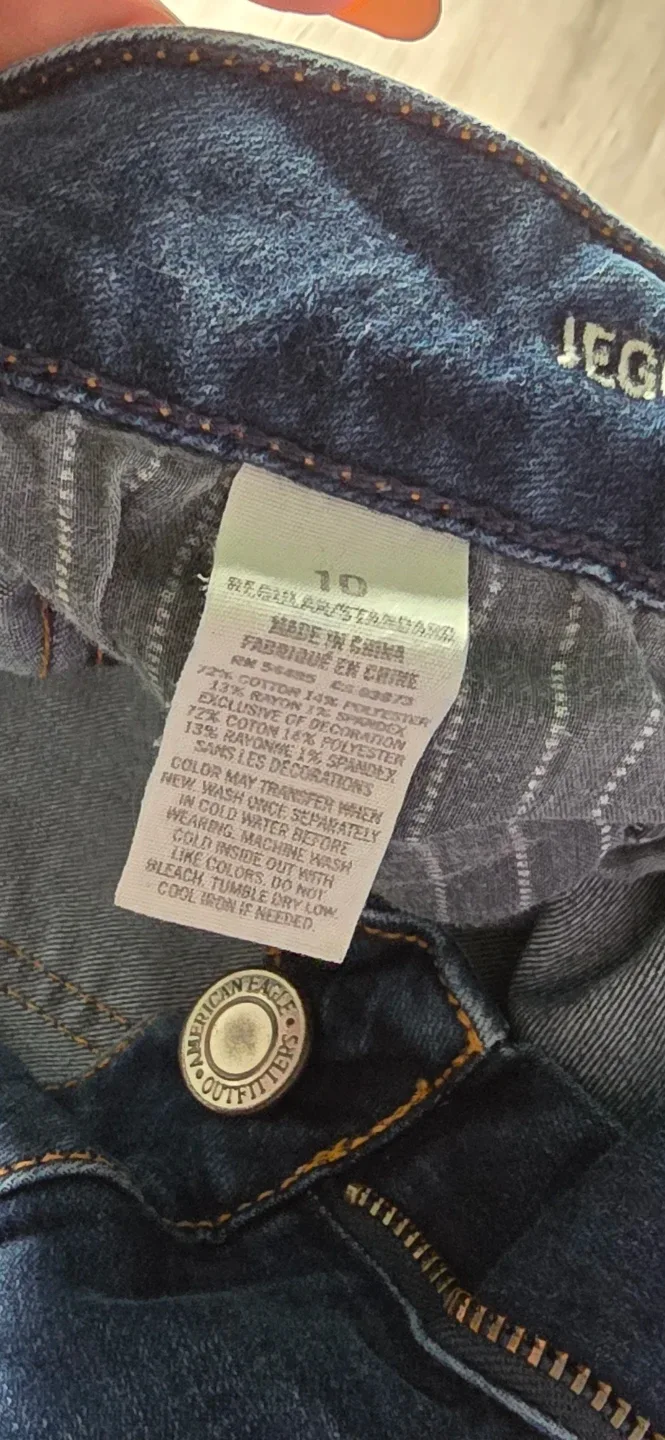 American Eagle Super Stretch Distressed Skinny Jeans Size 10 - photo 4