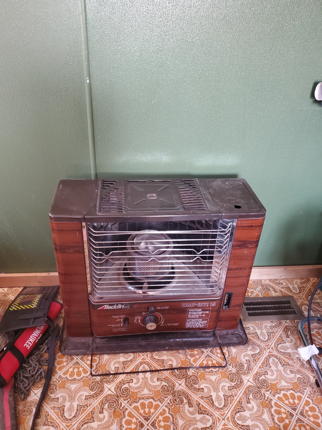 Aladdin Temp-Rite 15 Kerosene Heater - photo 2