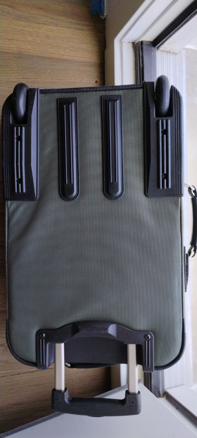 Pathfinder Olive Green Rolling Suitcase - photo 3