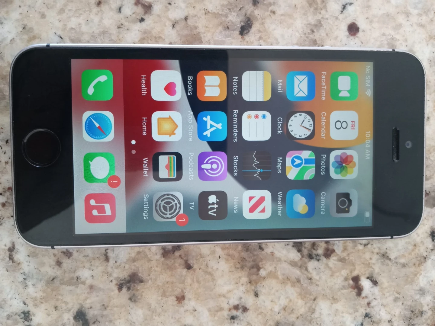 Apple iPhone SE (1 Generation) - Black