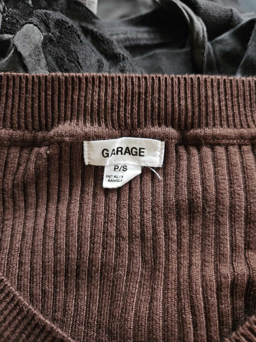 Garage Brown Ribbed Cropped V-Neck Sweater - photo 2