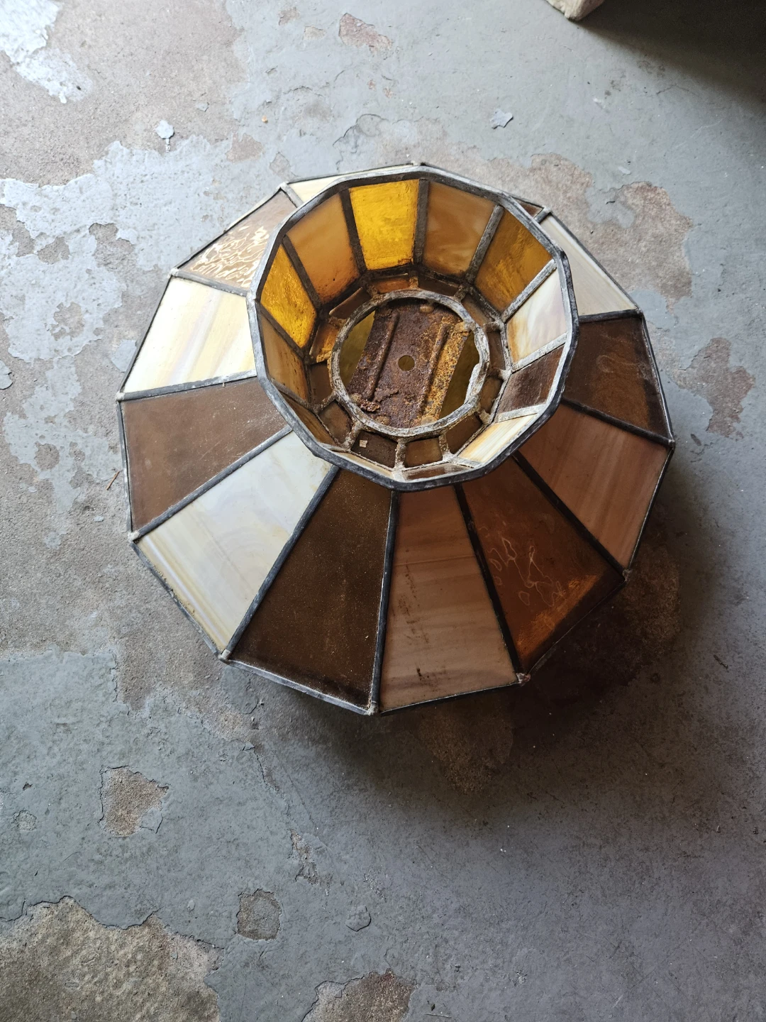 Vintage Stained Glass Lamp Shade - photo 2