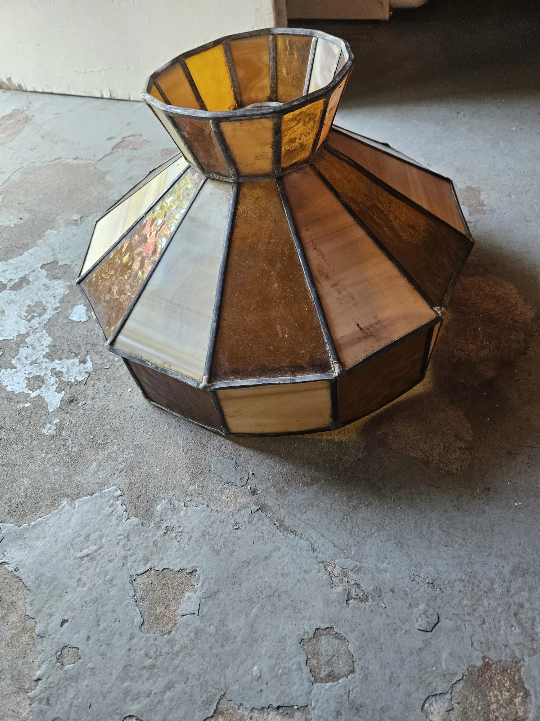 Vintage Stained Glass Lamp Shade - photo 3