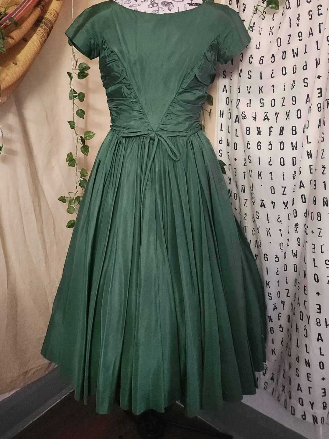 Emerald Green Vintage Formal Dress - photo 2