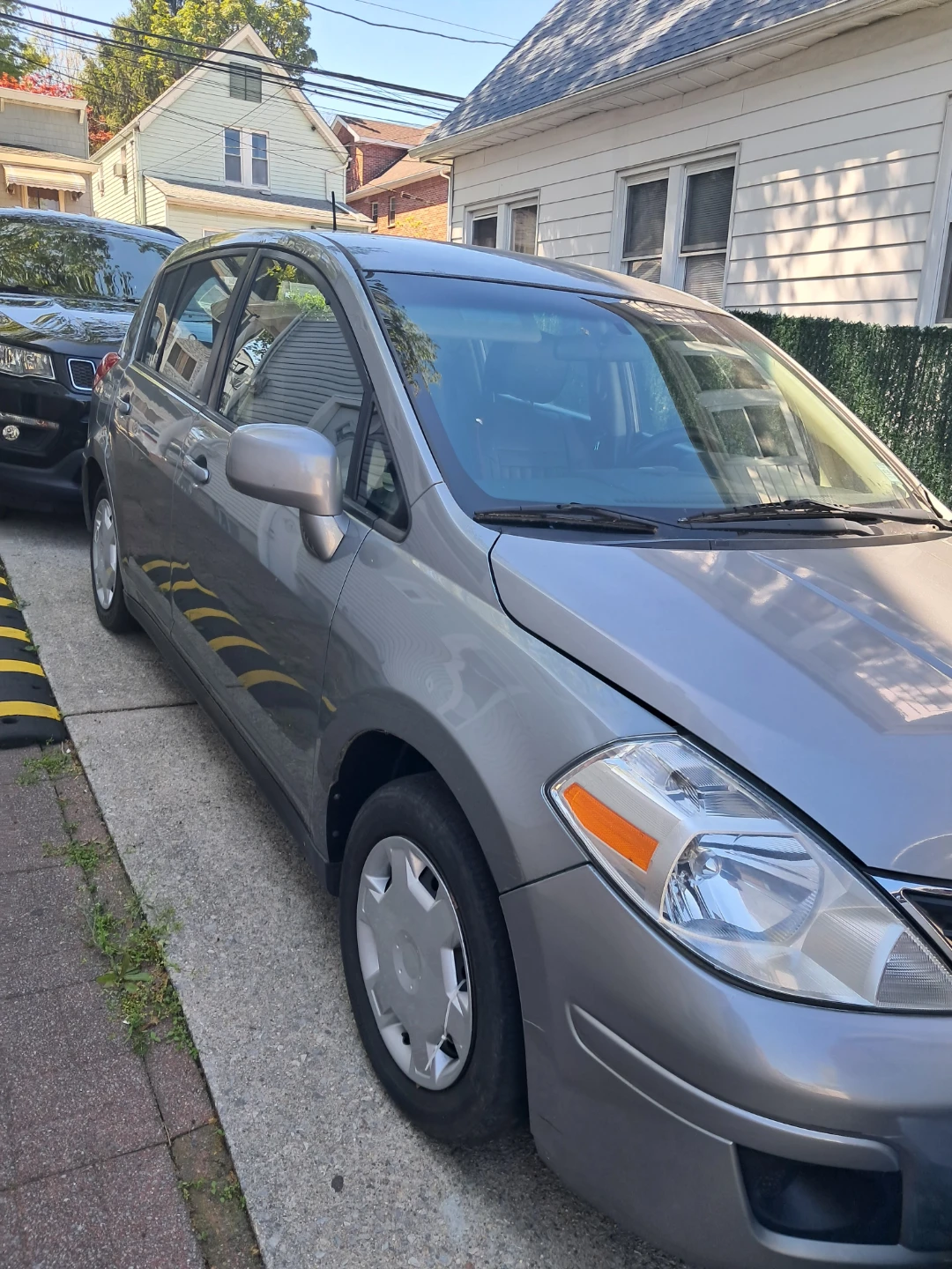 Nissan Versa Hatchback - photo 3