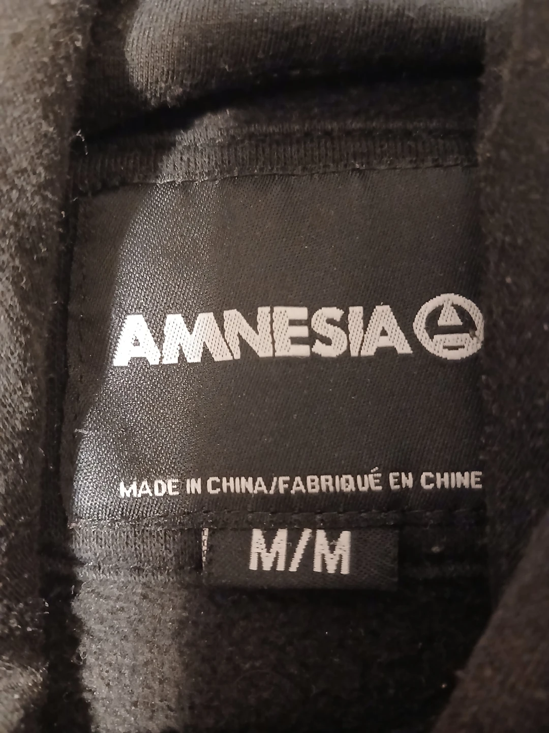 Amnesia Black Hoodie "Hard to Forget" Graphic Print Size M - photo 2