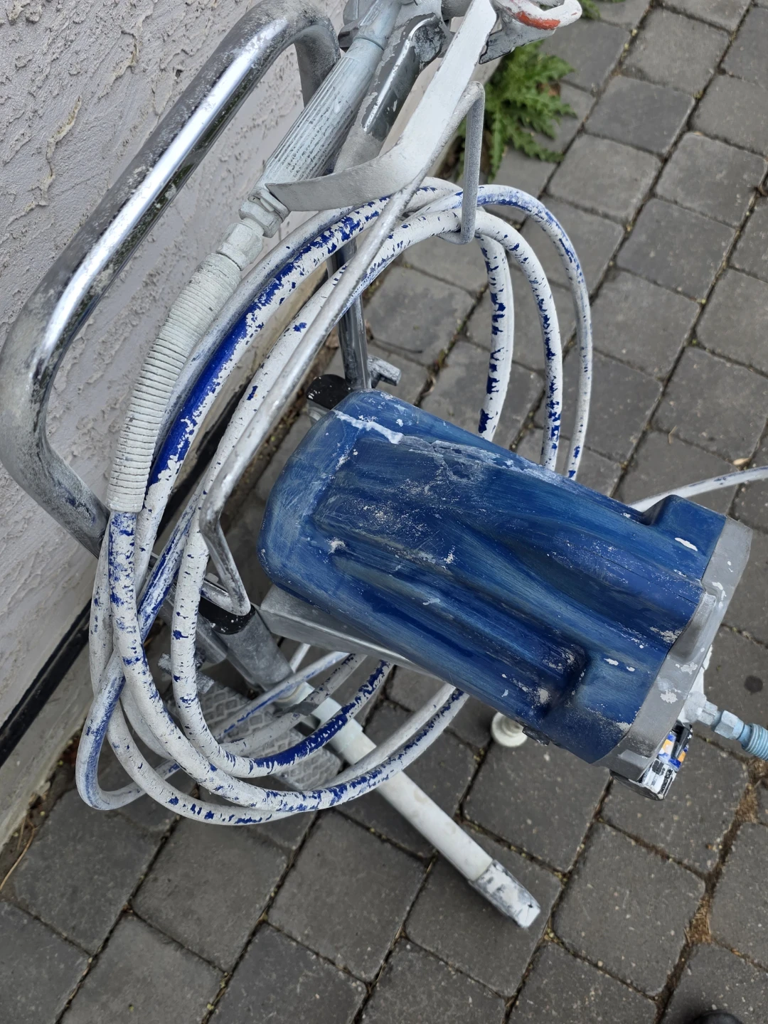 Graco Magnum X7 TrueAirless Paint Sprayer - photo 3
