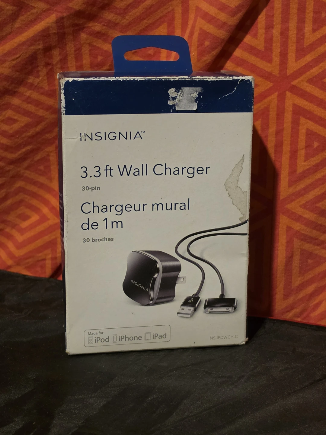 Insignia 3.3 ft 30-pin Wall Charger - photo 2