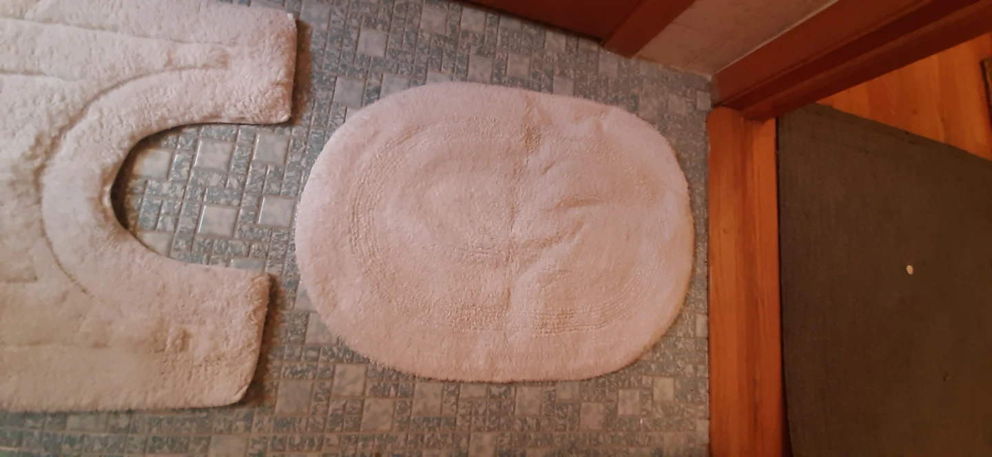 White Bathroom rug set. - photo 3