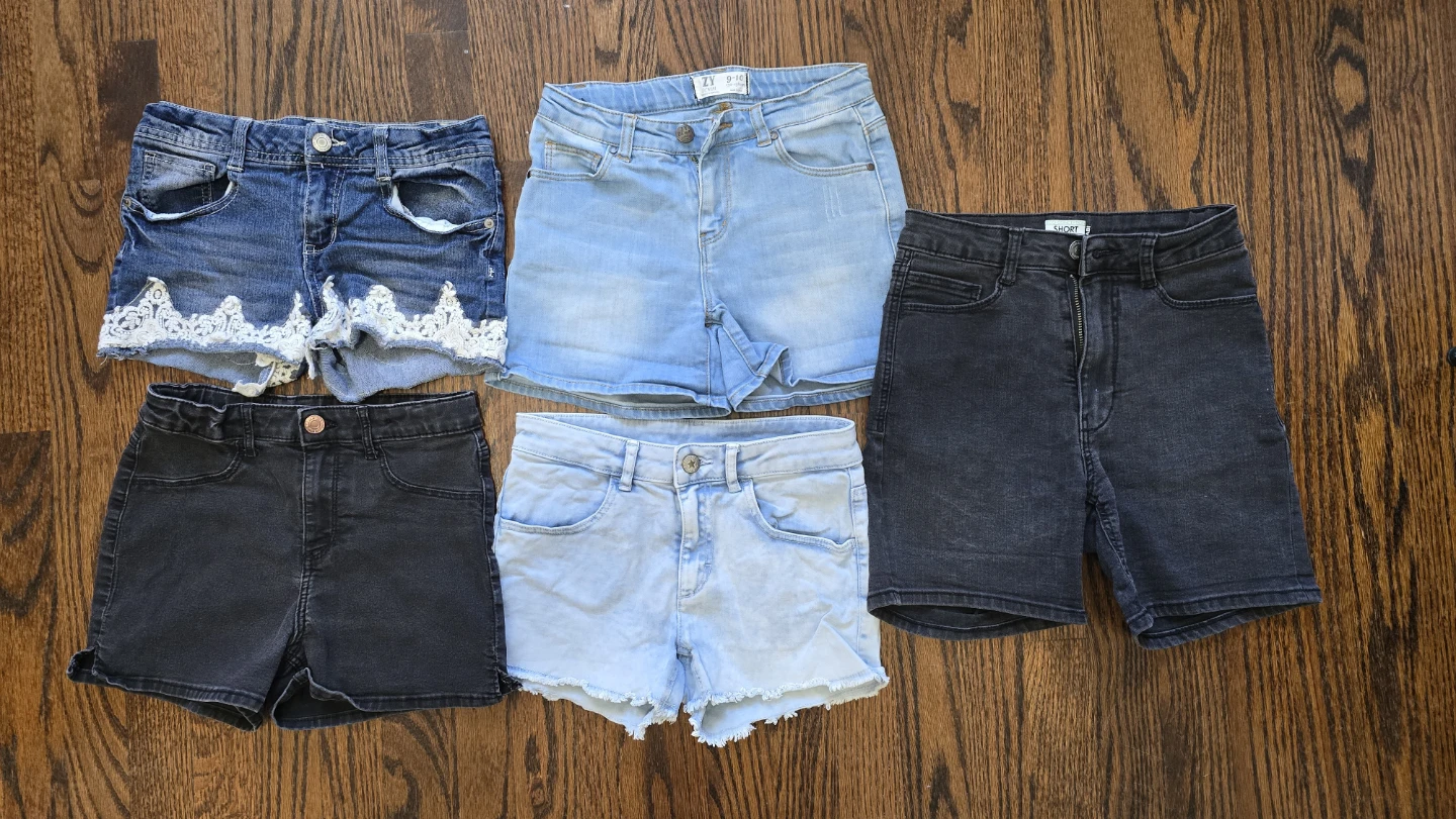 5 pairs of girls' denim shorts 10-12Y
