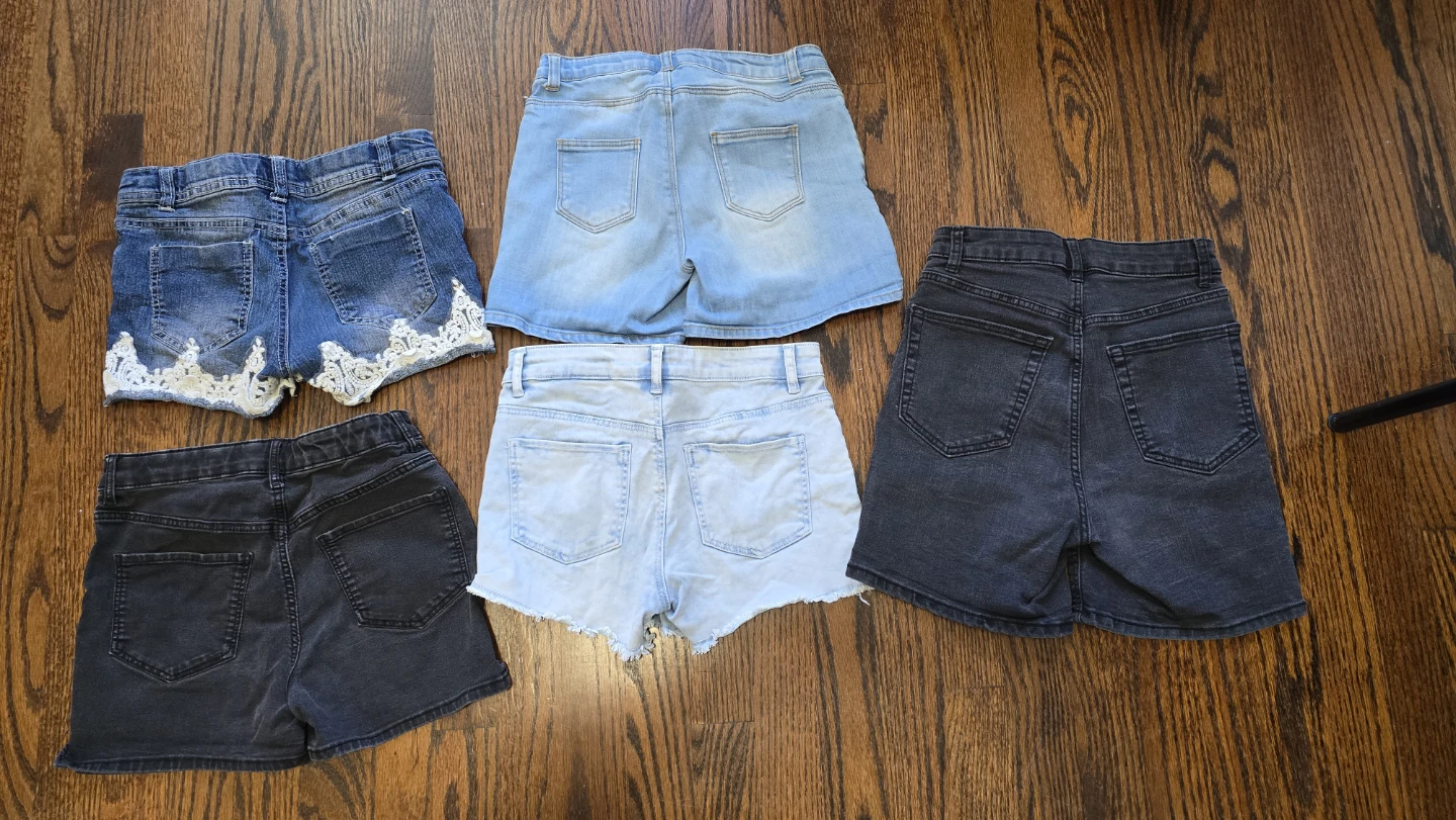 5 pairs of girls' denim shorts 10-12Y - photo 2