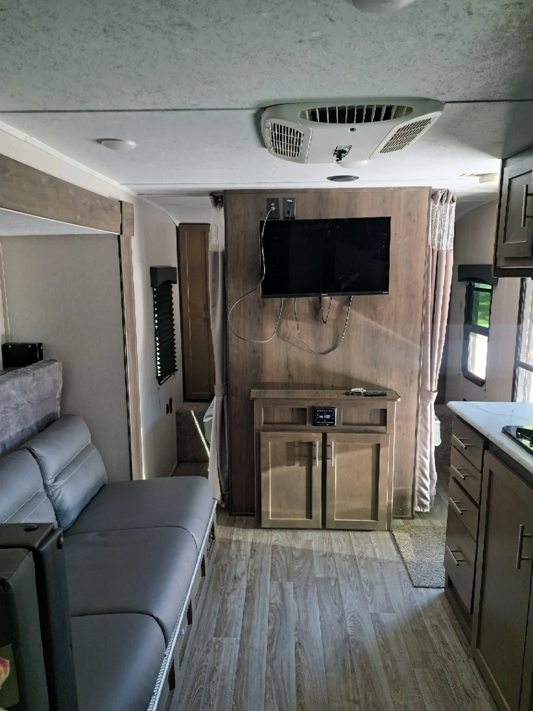 Viking Travel Trailer - photo 4