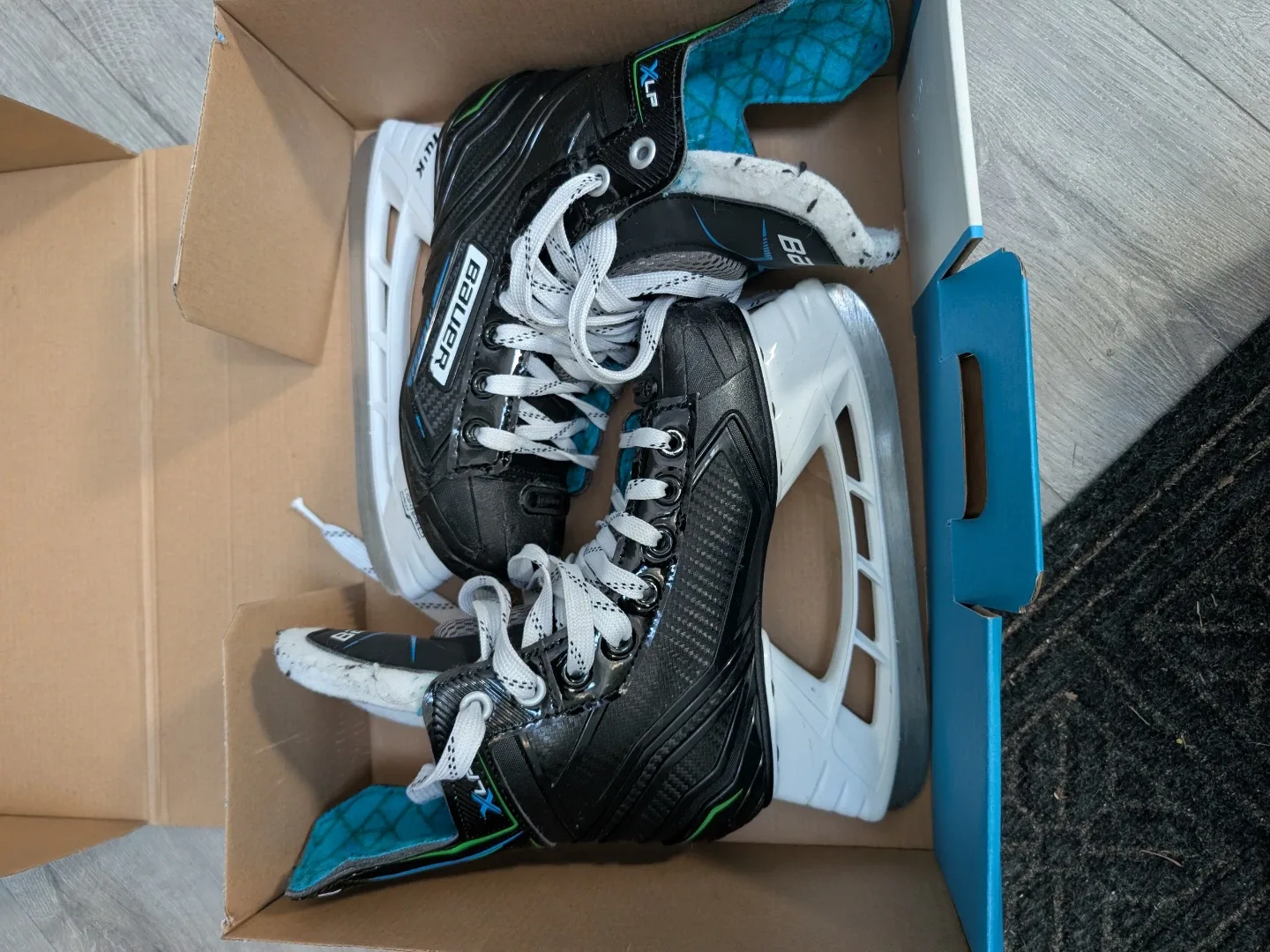 Bauer XLP Ice Skates Size 1.0 R Junior - photo 2