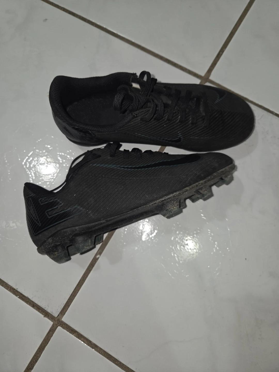 Nike soccer cleats - size 1 preschool kids