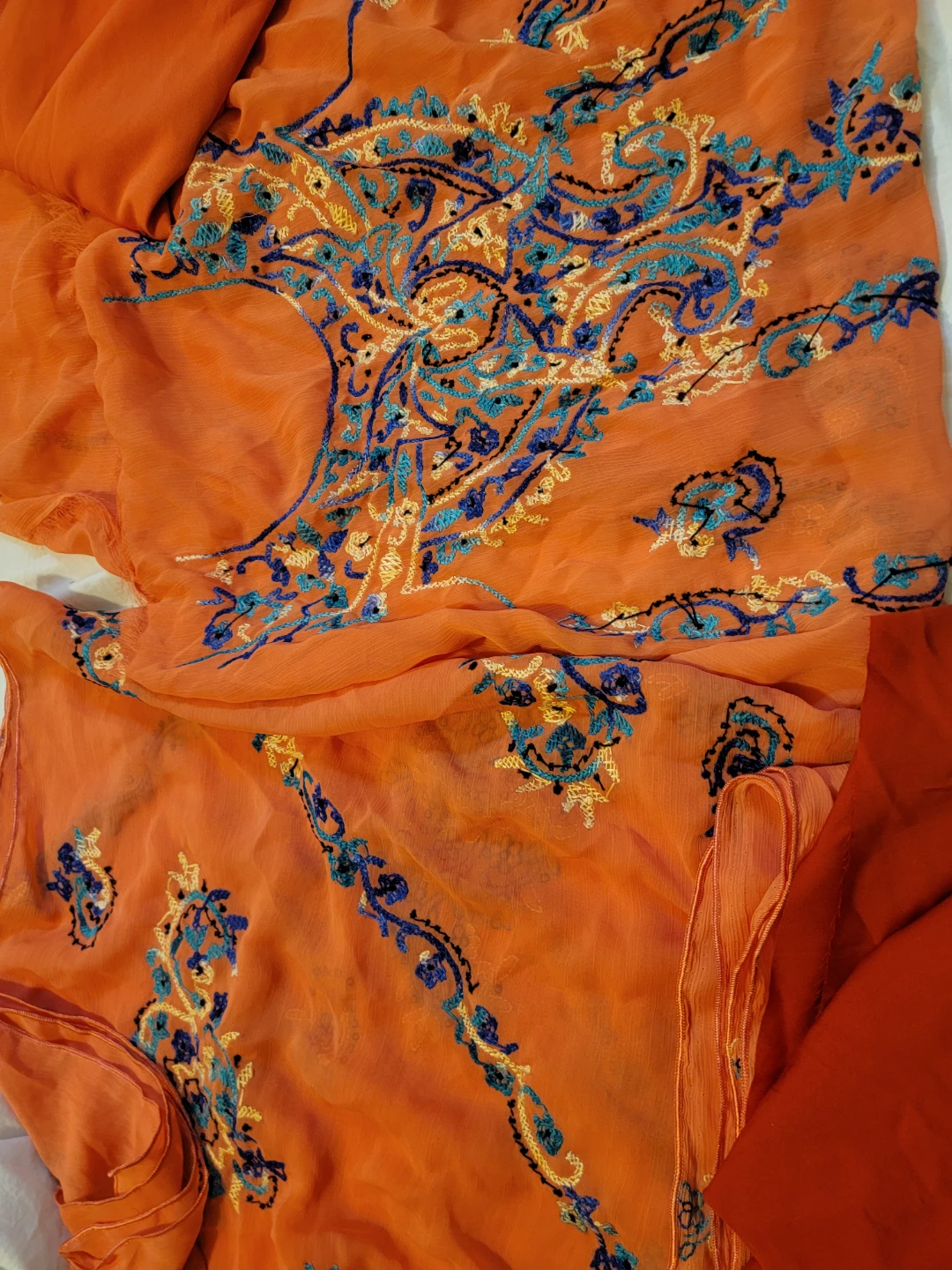 Embroidered Orange and Red Fabric Set - photo 4
