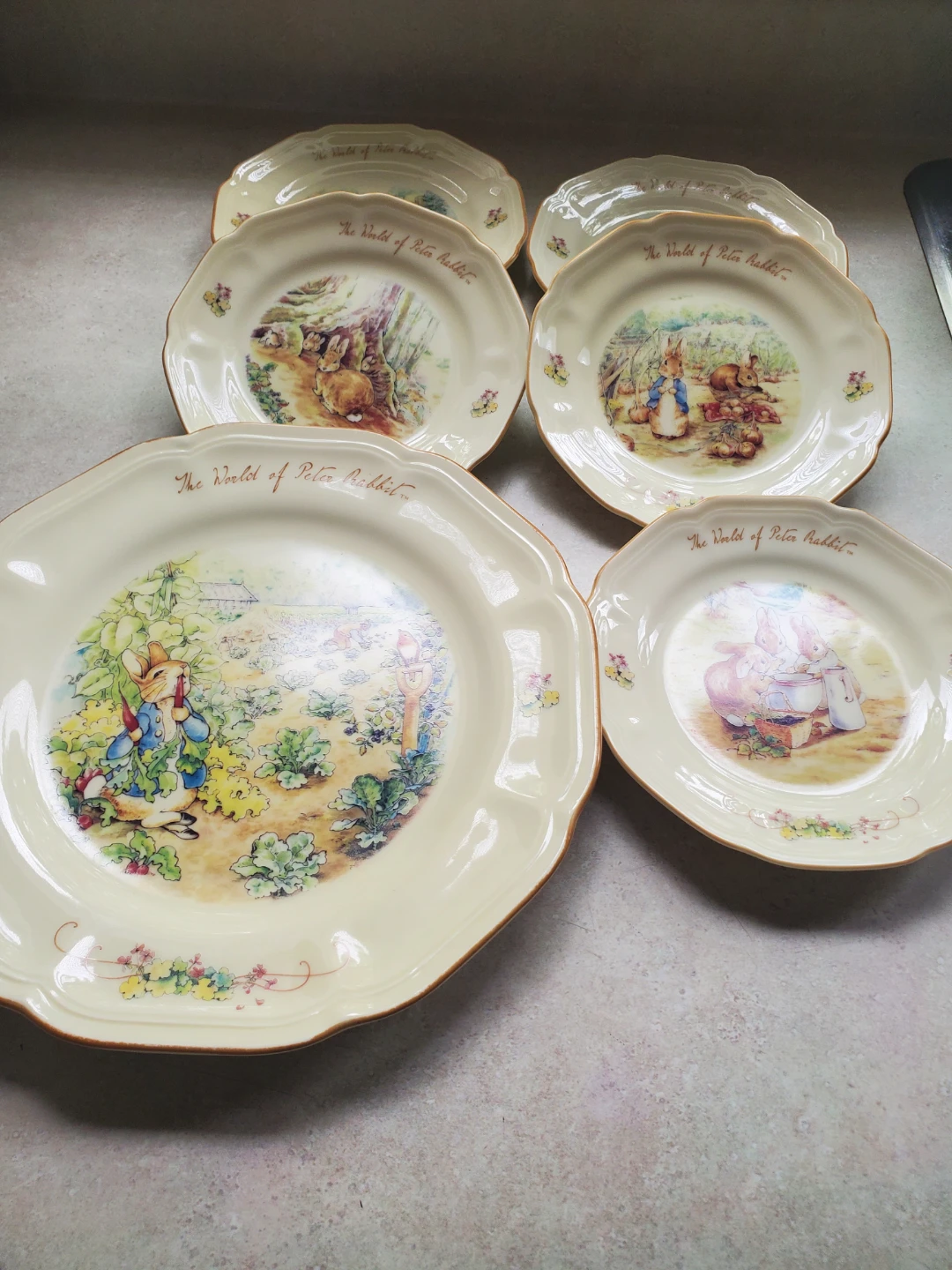 Set of 6 Peter Rabbit Decorative Plates - photo 2