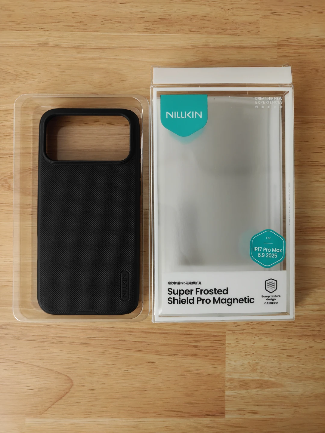 iPhone 17 Pro Max cases BNIB - photo 2
