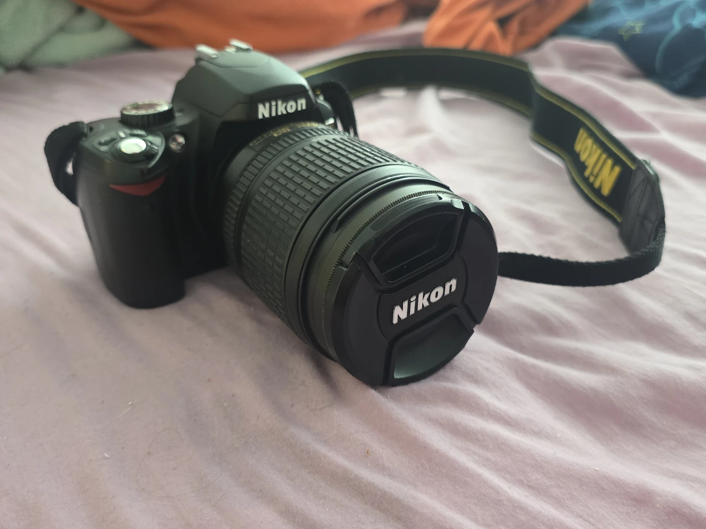 Nikon D60 w/ 18-105mm lense (READ DESCRIPTION)