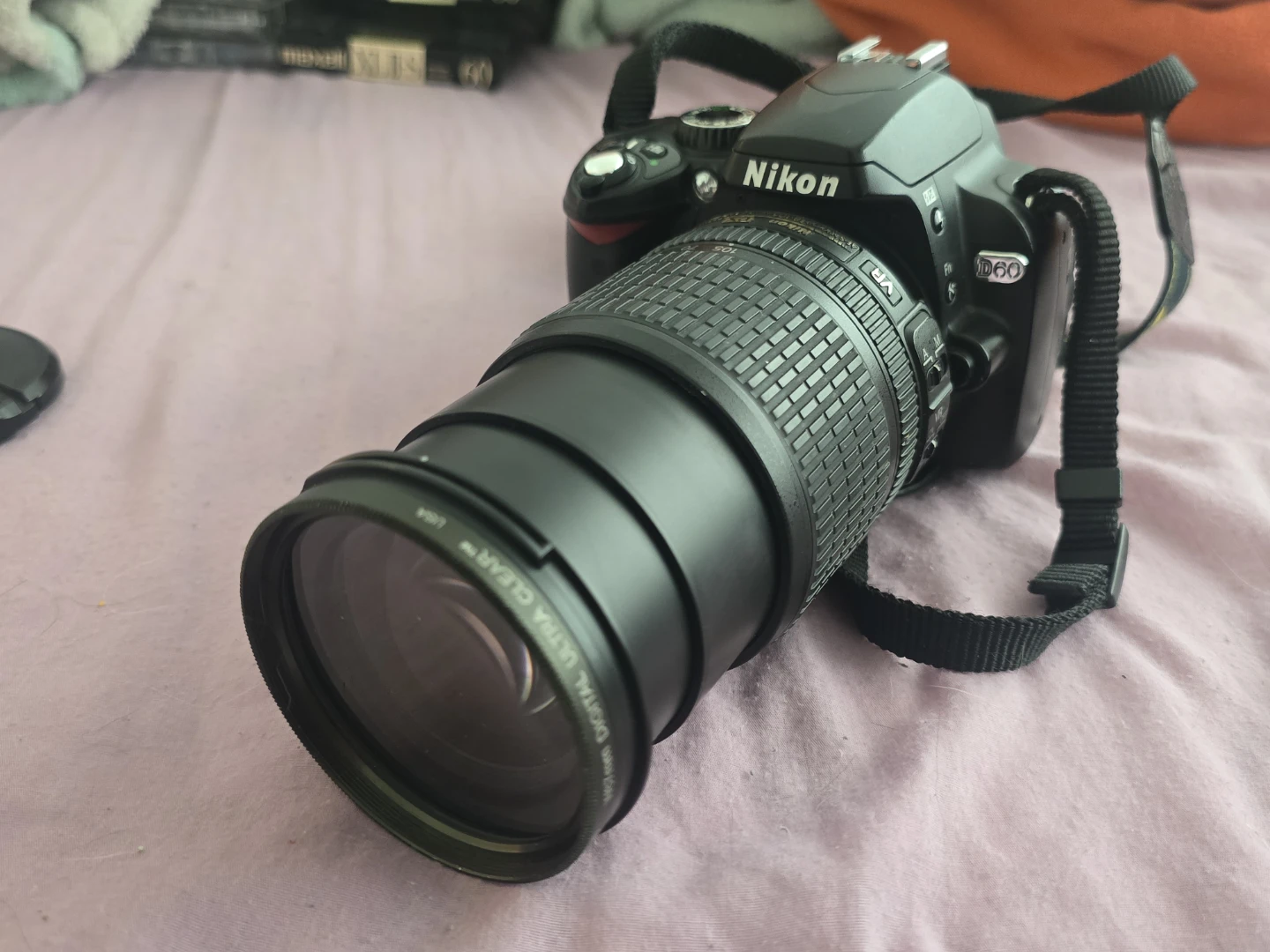 Nikon D60 w/ 18-105mm lense (READ DESCRIPTION) - photo 4