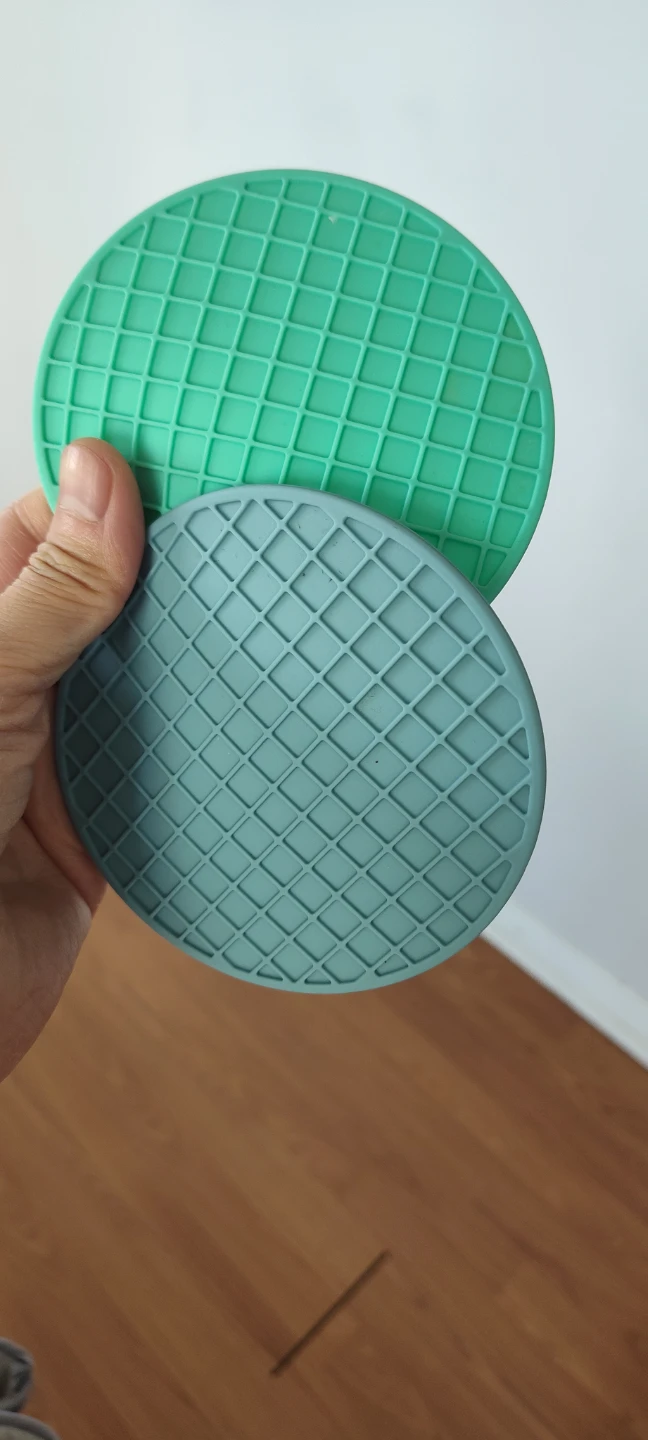 Set of 2 Silicone Coasters - photo 2