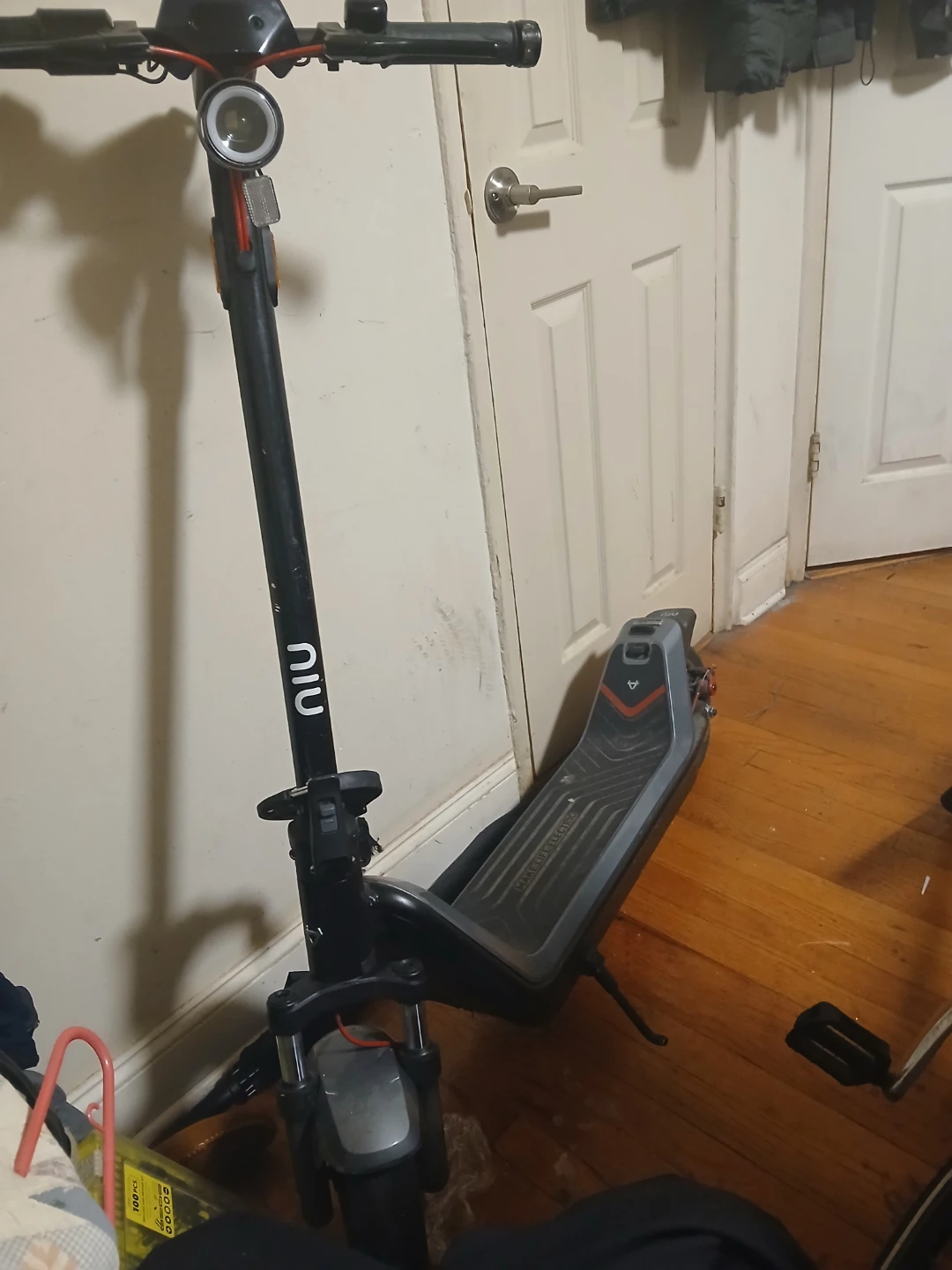 NIU KQi300X Electric Scooter - photo 4