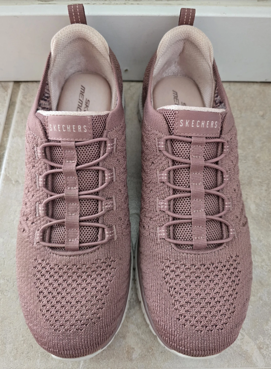 Skechers 8-8.5