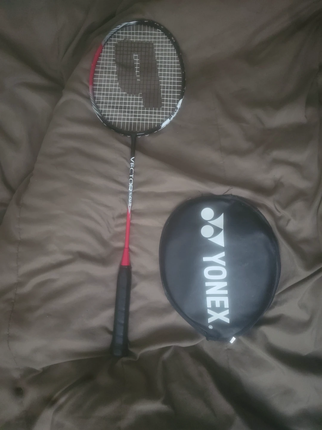 Yonex Vector Badminton Racquet with Cover - photo 3