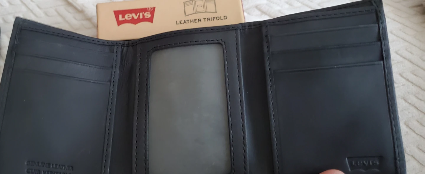 Levi's Black Leather Trifold Wallet - photo 2