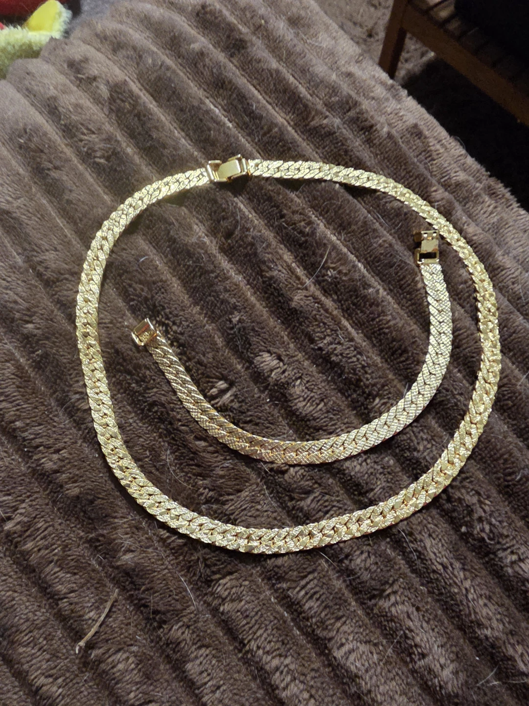 Gold-tone Chain Necklace and bracelet