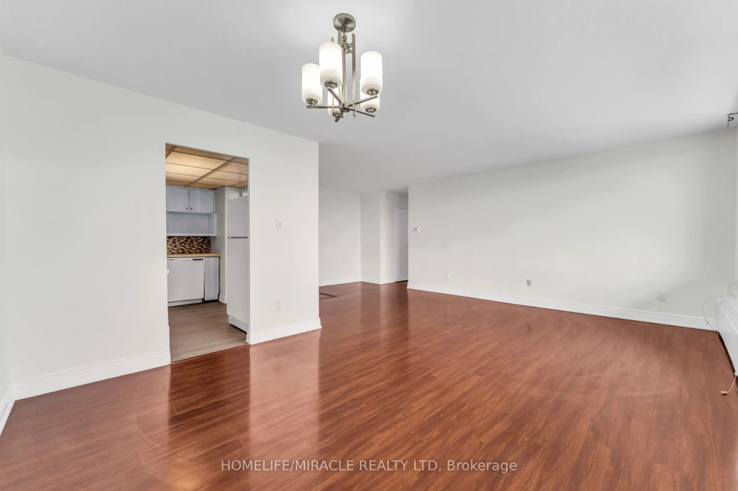 3 bedroom 2 bathroom Apartment for rent