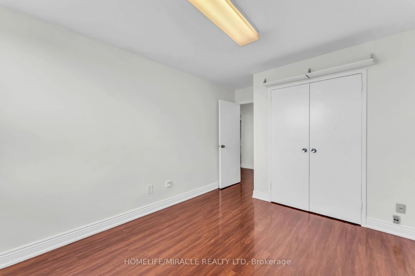 3 bedroom 2 bathroom Apartment for rent - photo 3