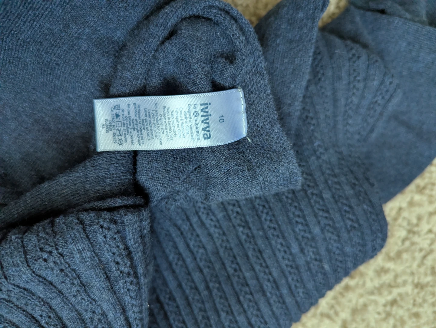 ivivva by lululemon Long Sleeve Sweater - Size 10 - photo 3