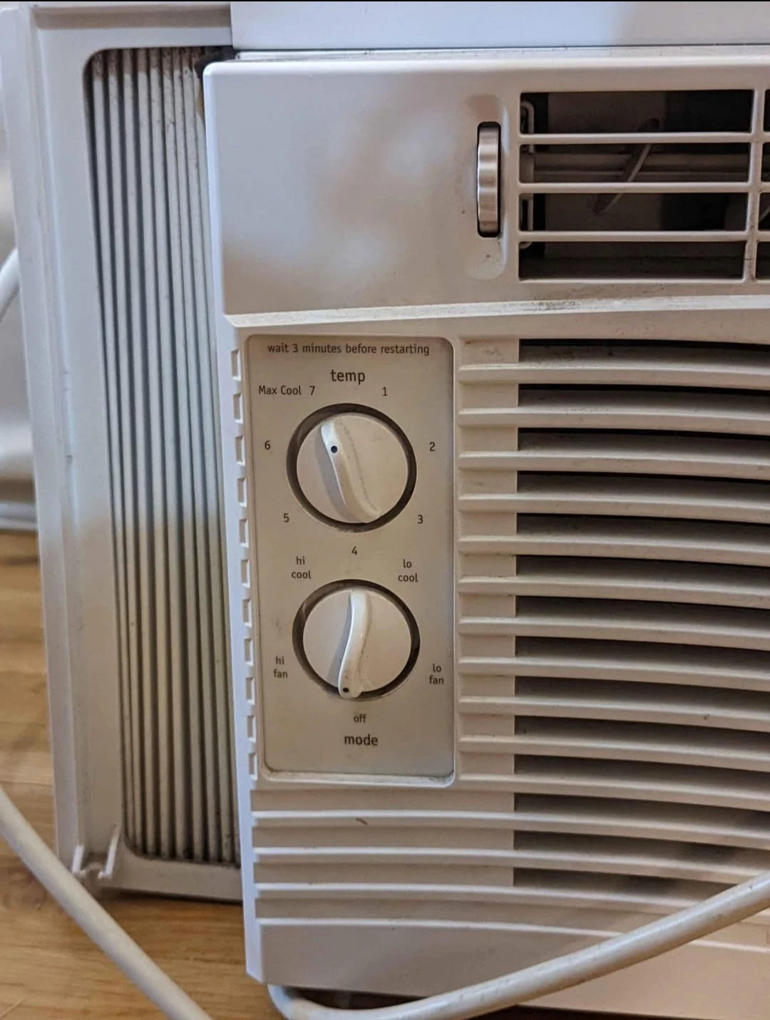 Frigidaire Window Air Conditioner and LG - photo 3