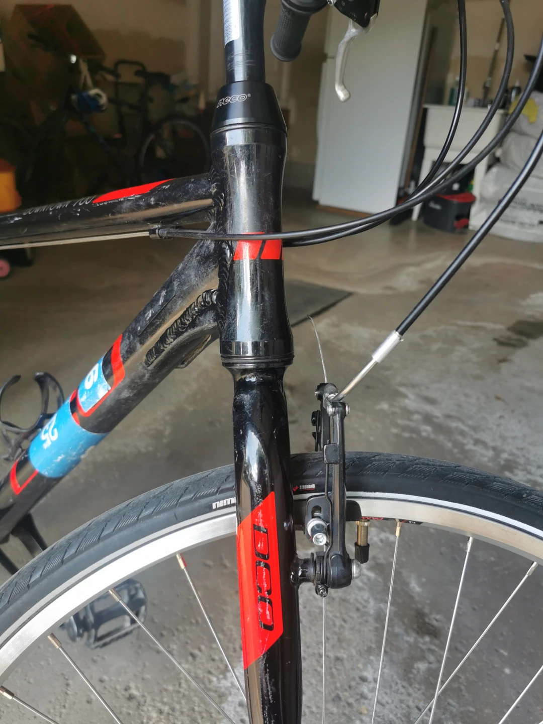 GT Premium Downtown 700 Bike - photo 2