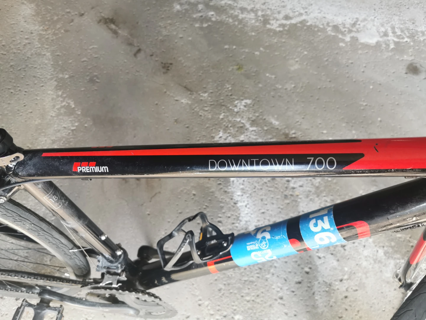 GT Premium Downtown 700 Bike - photo 3
