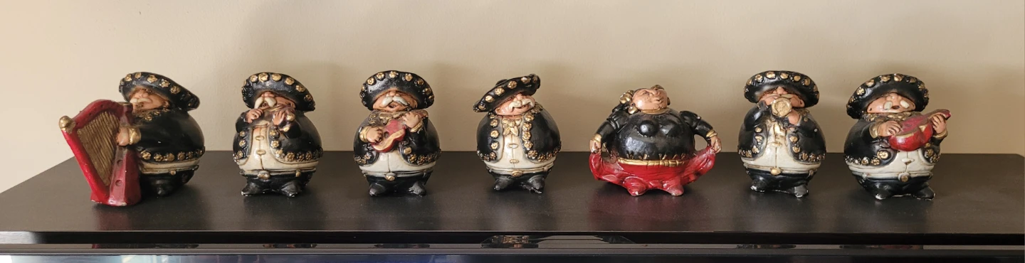 Set of 7 Mariachi Figurines