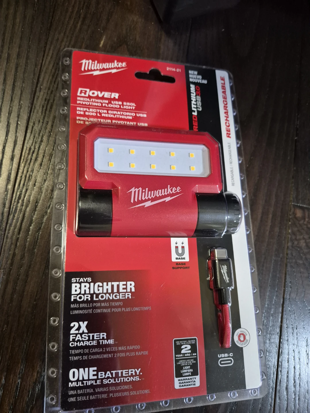 Milwaukee ROVER REDLITHIUM USB 550L Pivoting Flood Light - photo 2
