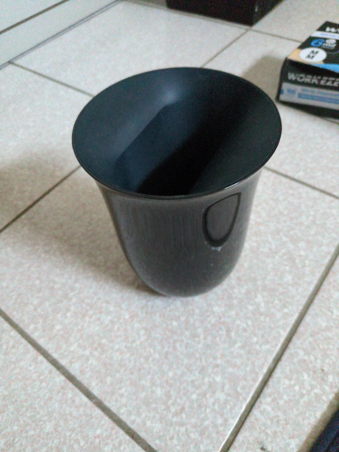 Lexon Oblio wireless phone charger