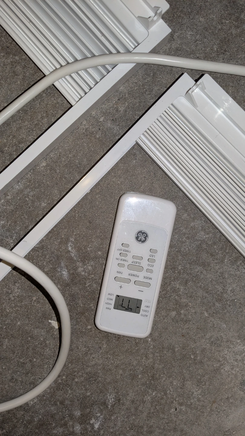 GE Appliances Window Air Conditioner - photo 5
